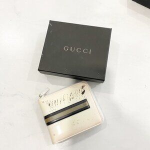 Gucci White & Gray Strip Zip Wallet